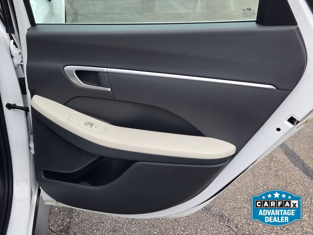 2023 Hyundai Sonata SE - Photo 10