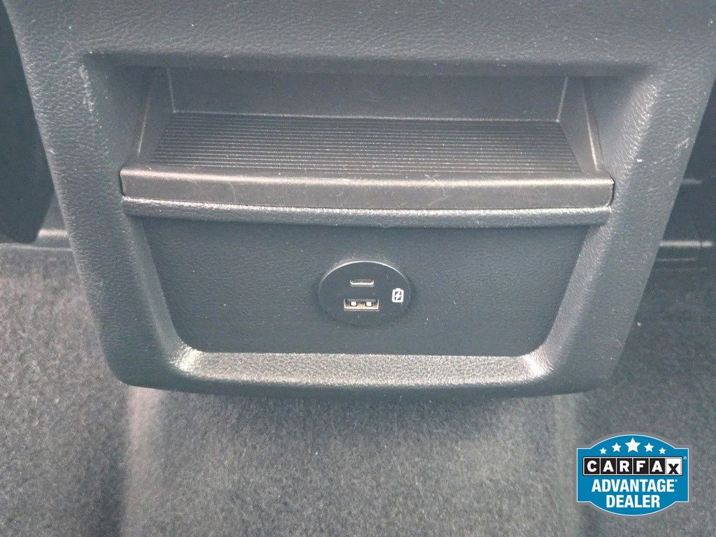 2021 Ford Edge SE - Photo 16