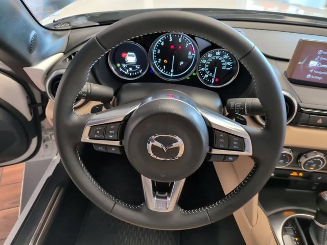 2026 Mazda MX-5 GT - Photo 15