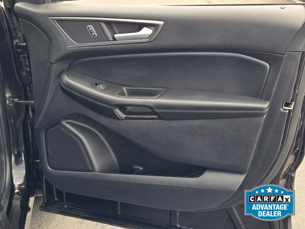 2021 Ford Edge SE - Photo 6