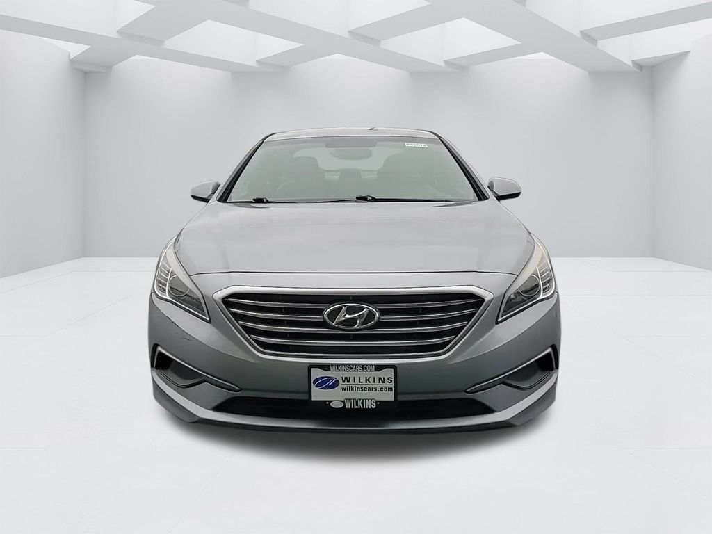 2016 Hyundai Sonata Base photo 2