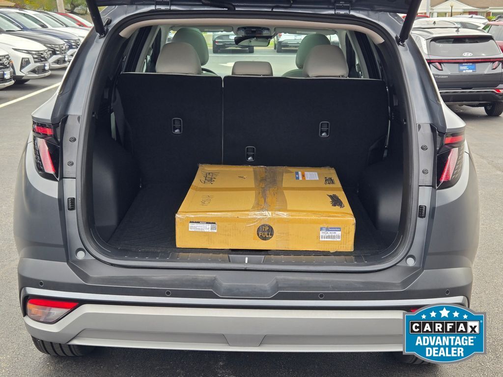 2025 Hyundai Tucson Limited - Photo 14