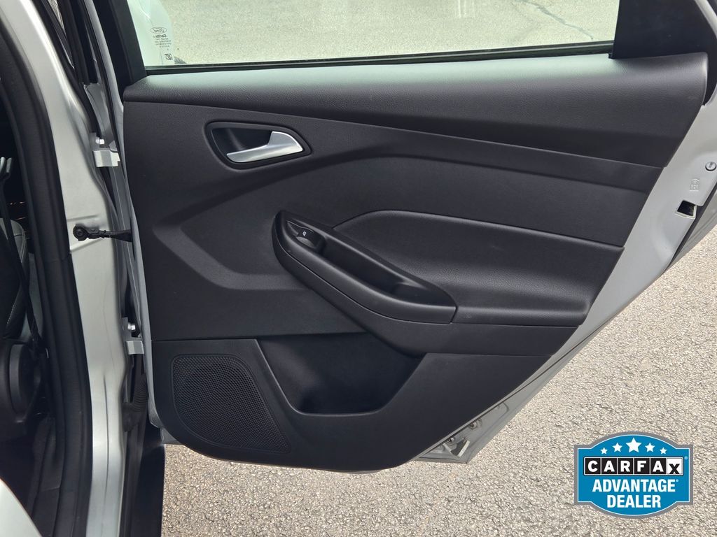 2018 Ford Focus SE - Photo 7