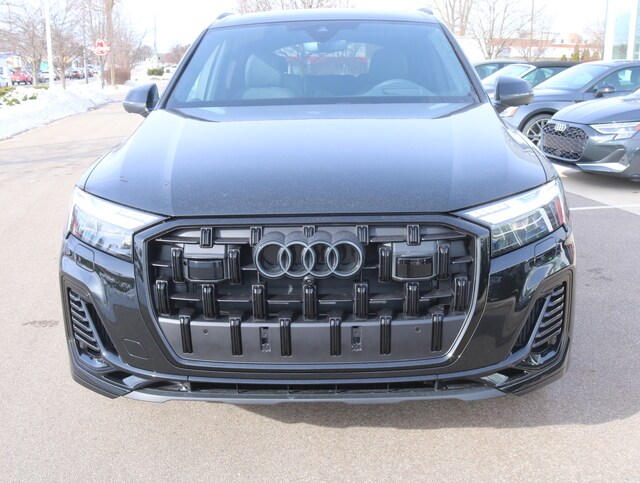 2025 Audi Q7 Prestige photo 10
