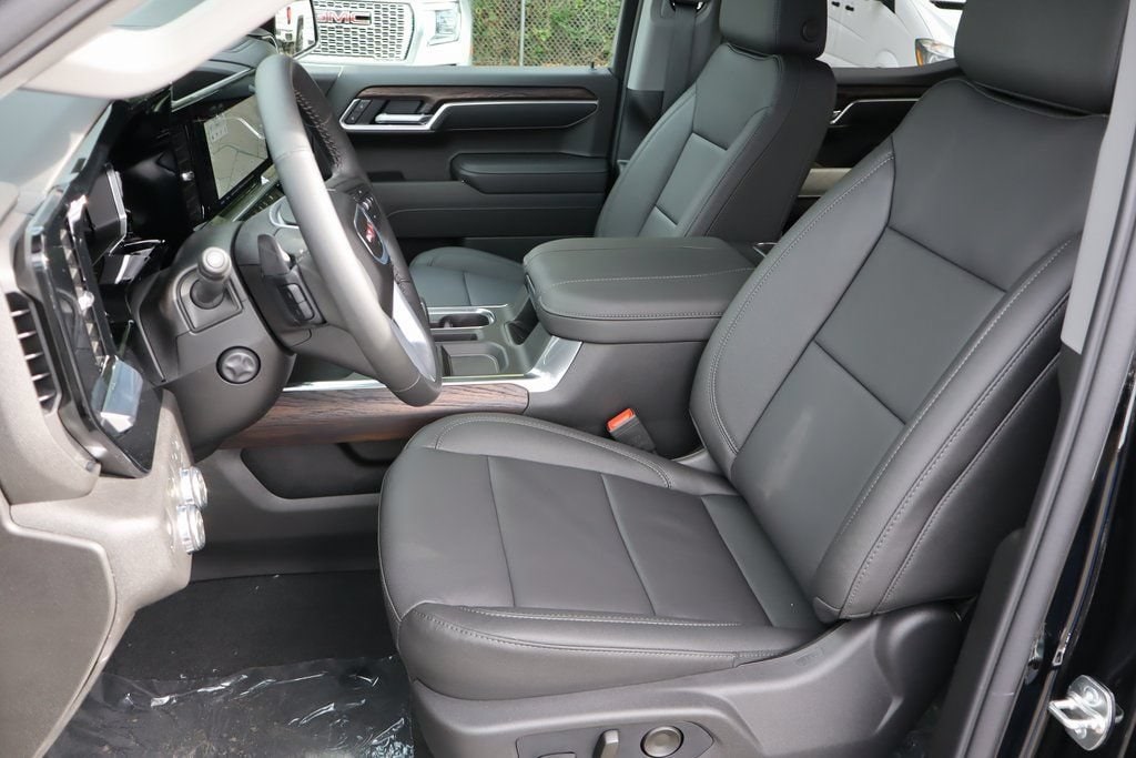 2026 GMC Sierra 1500 SLT - Photo 13