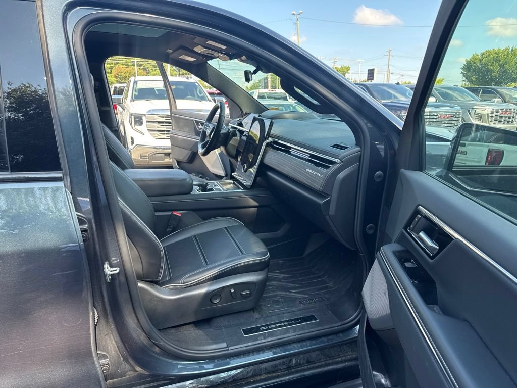 2026 GMC Sierra EV Denali - Photo 14