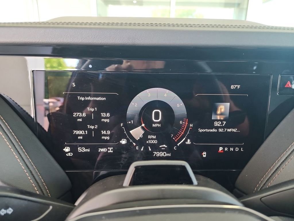 2025 GMC Yukon XL AT4 - Photo 11