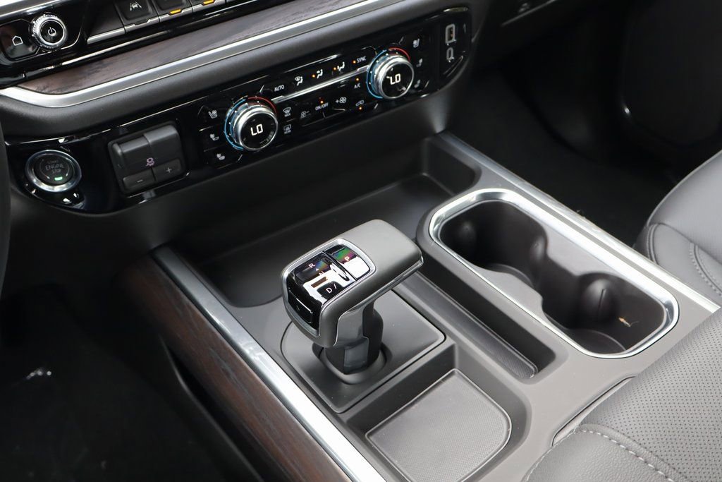 2026 GMC Sierra 1500 SLT - Photo 18