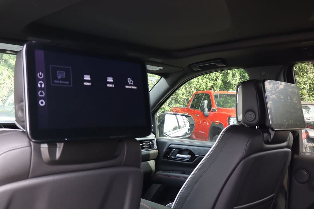 2026 GMC Yukon AT4 Ultimate - Photo 24