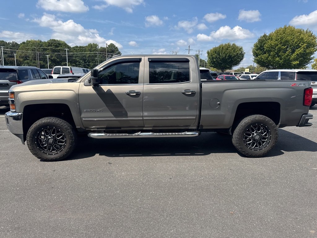 2017 Chevrolet Silverado 2500HD LTZ photo 4
