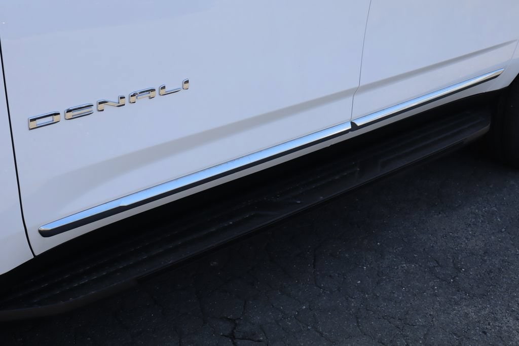 2026 GMC Yukon XL Denali - Photo 8