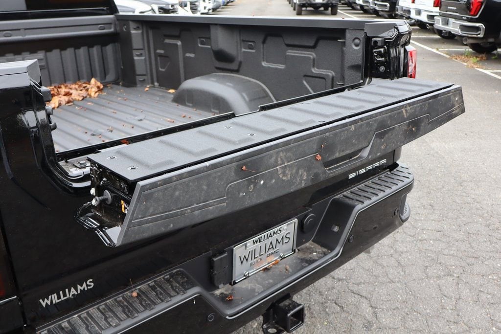 2026 GMC Sierra 3500HD Denali - Photo 9