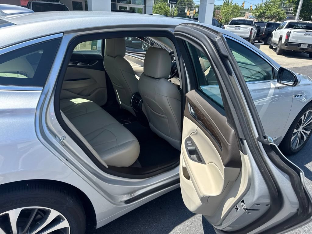 2017 Buick LaCrosse Essence - Photo 18