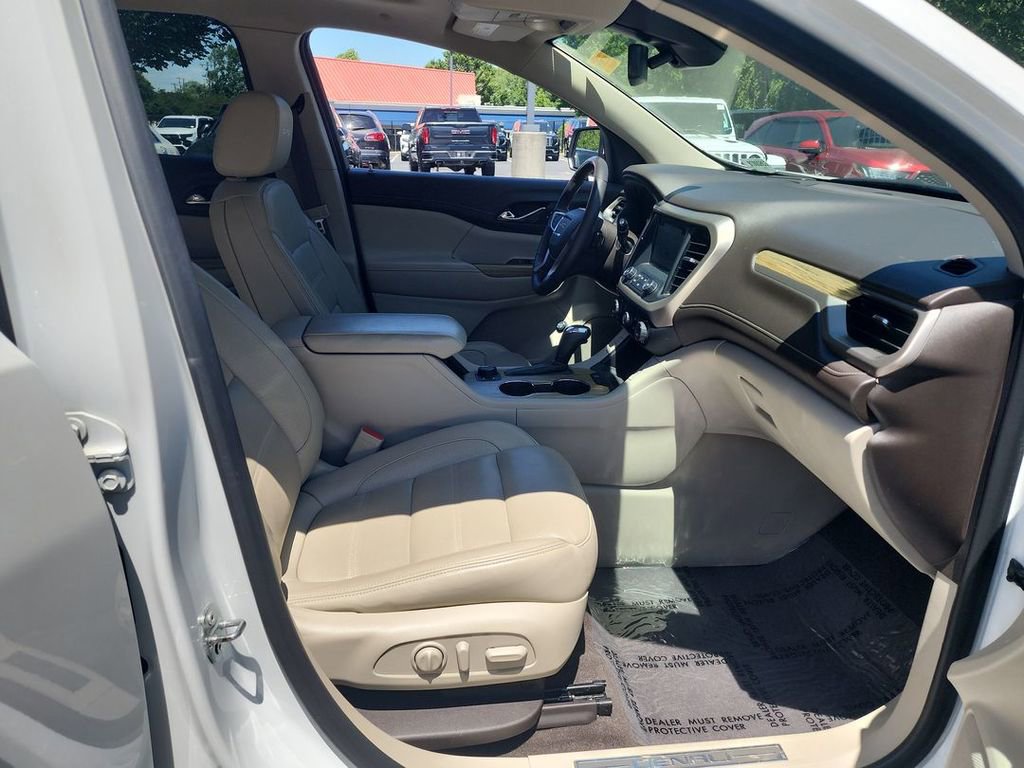 2019 GMC Acadia Denali - Photo 28