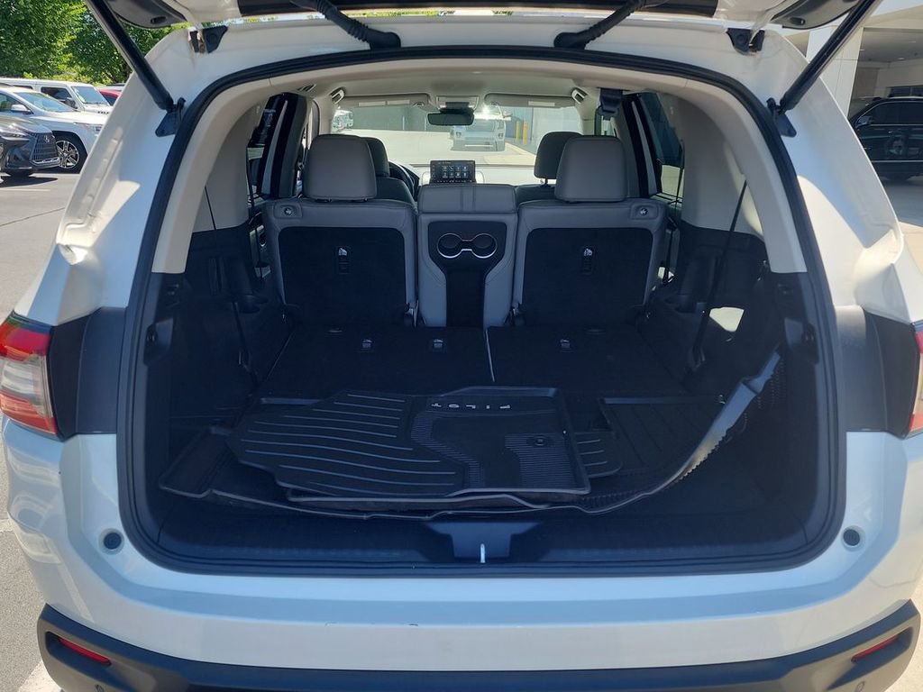 2025 Honda Pilot EX-L - Photo 24