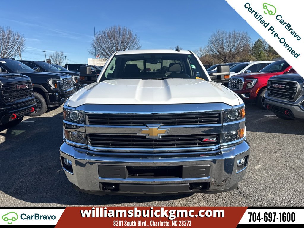 2017 Chevrolet Silverado 3500HD LT photo 2