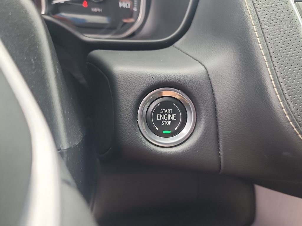 2021 GMC Yukon SLT - Photo 17