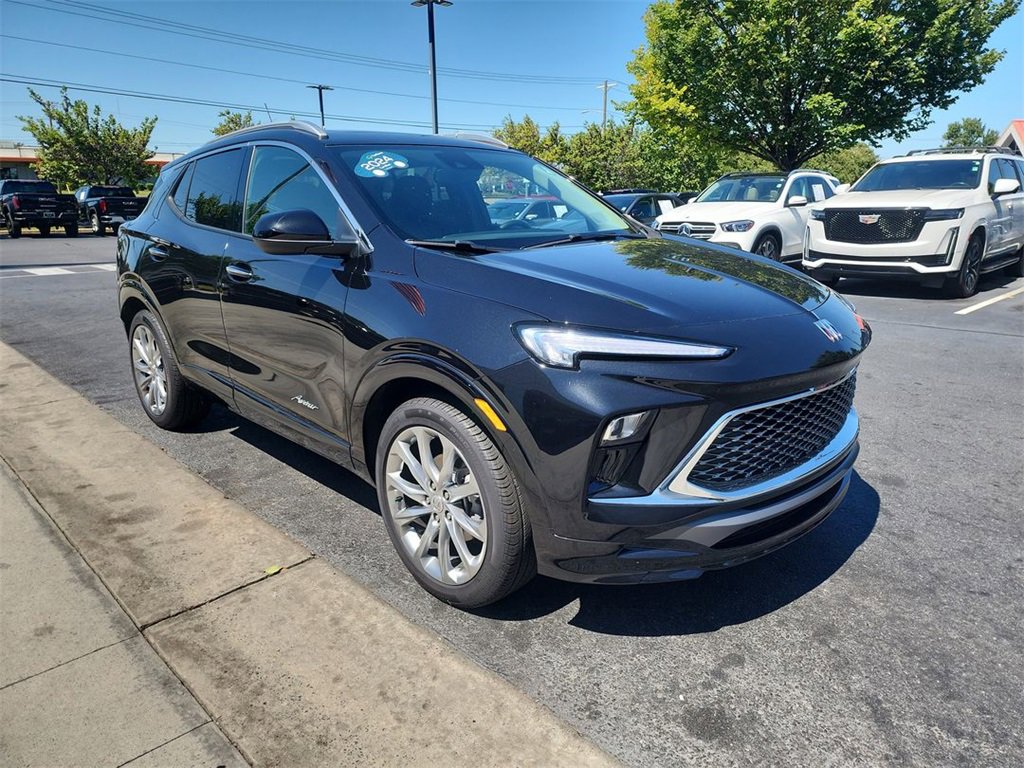 2024 Buick Encore GX Avenir photo 2