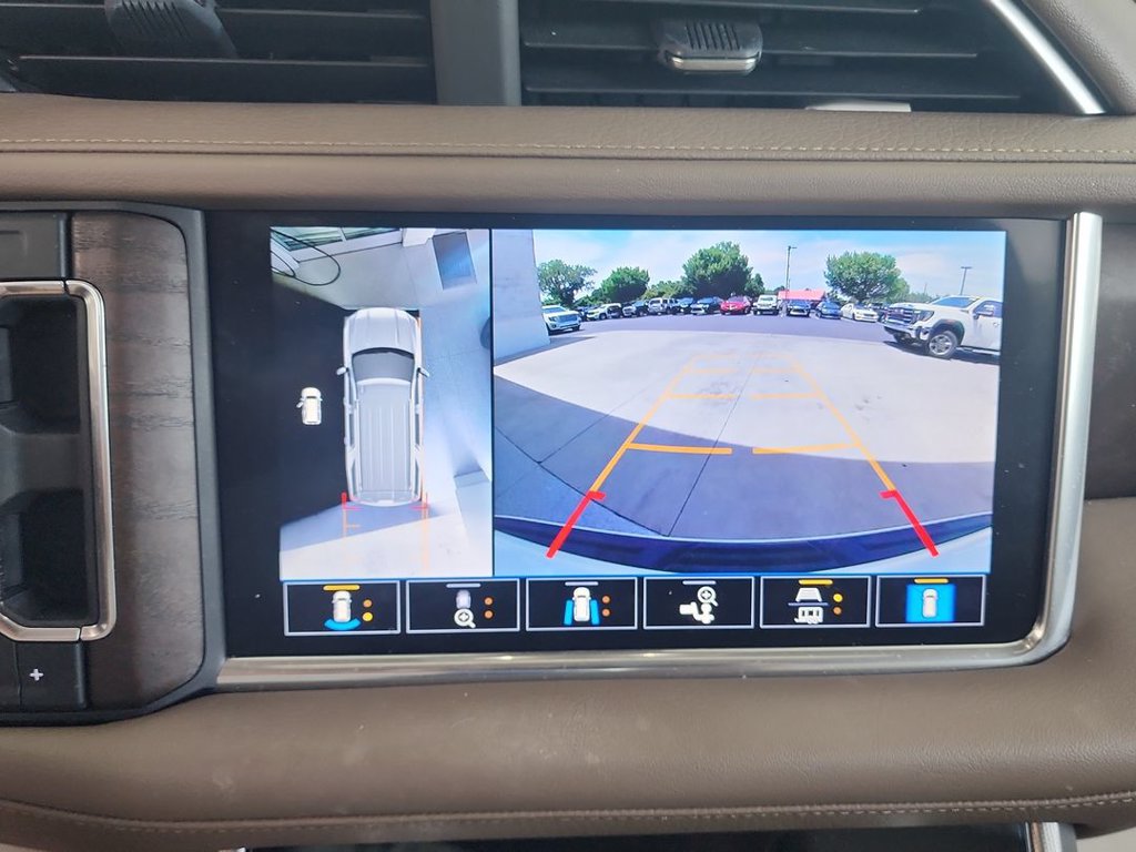 2021 GMC Yukon Denali - Photo 14