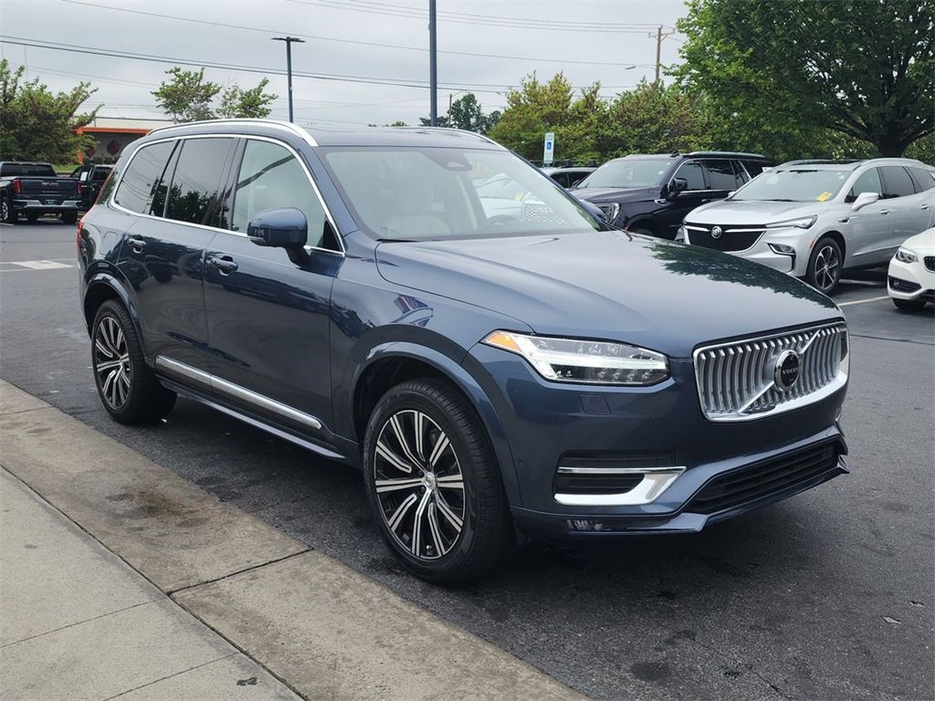 2023 Volvo XC90 Plus photo 2