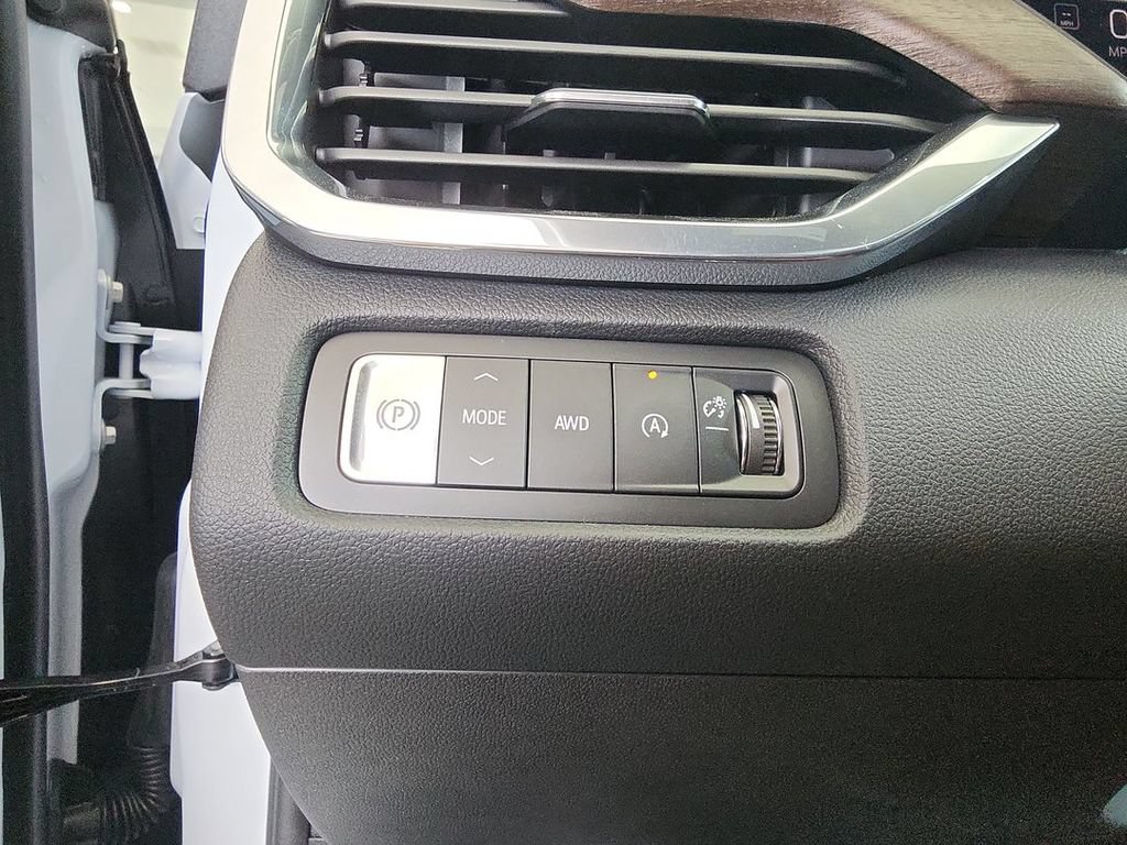 2026 GMC Acadia Denali Ultimate - Photo 18