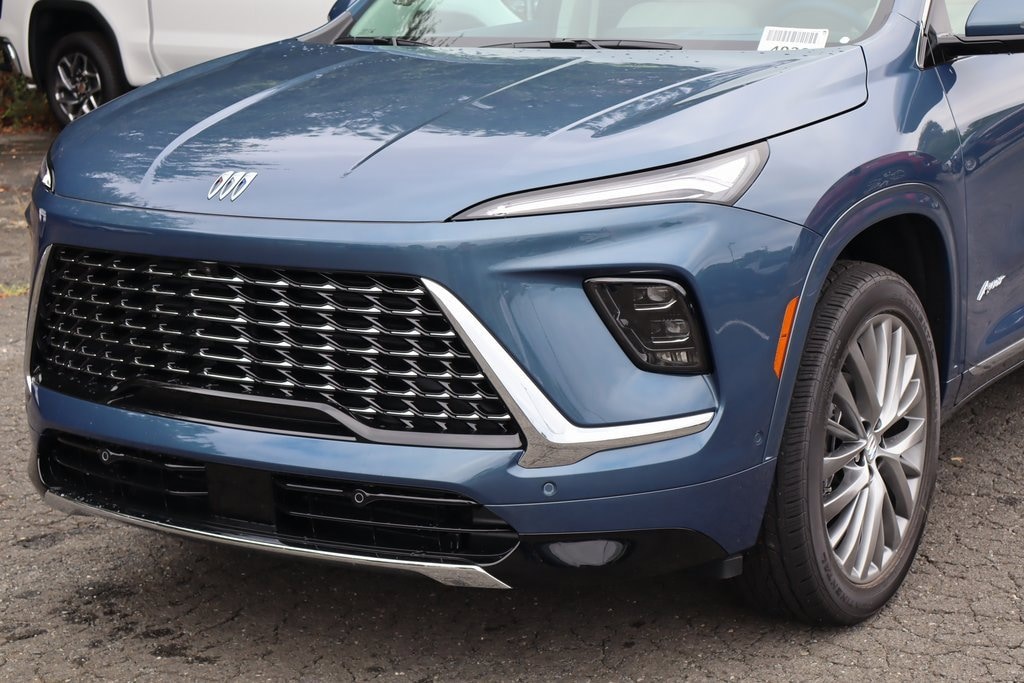 New 2026 Buick Enclave Avenir SUV