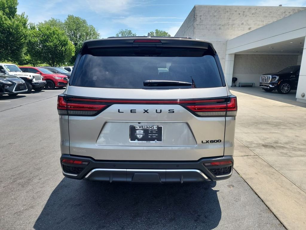2025 Lexus LX F-Sport - Photo 7