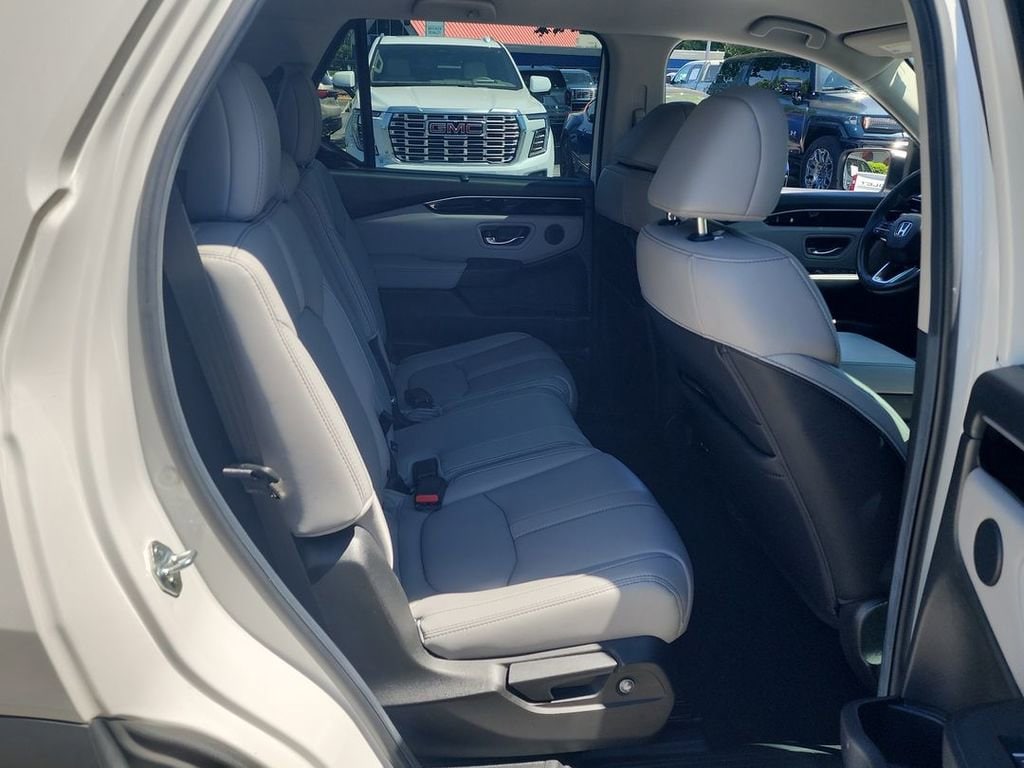 2025 Honda Pilot EX-L - Photo 25