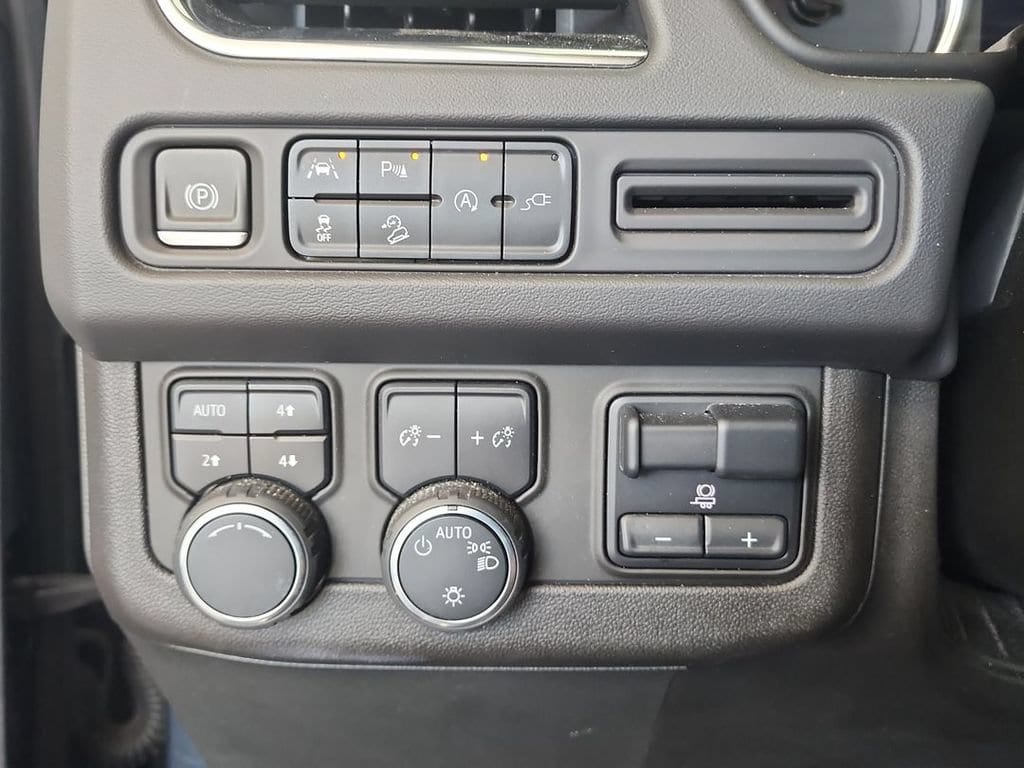2021 Chevrolet Tahoe Z71 - Photo 17