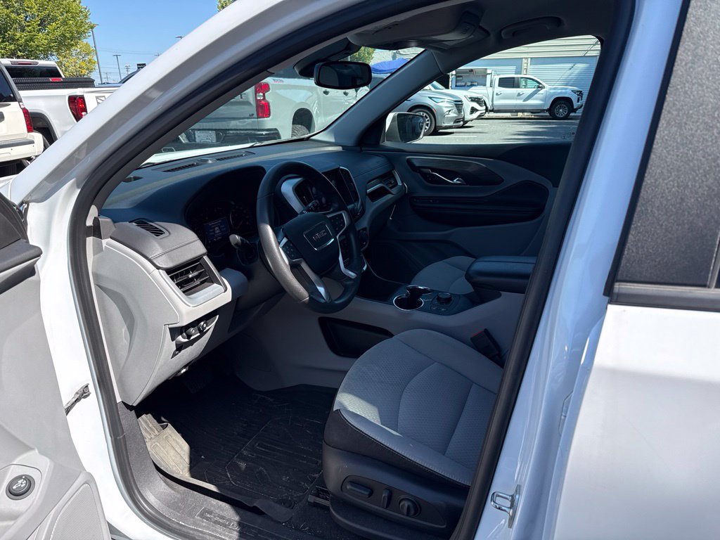 2023 GMC Terrain SLE - Photo 9