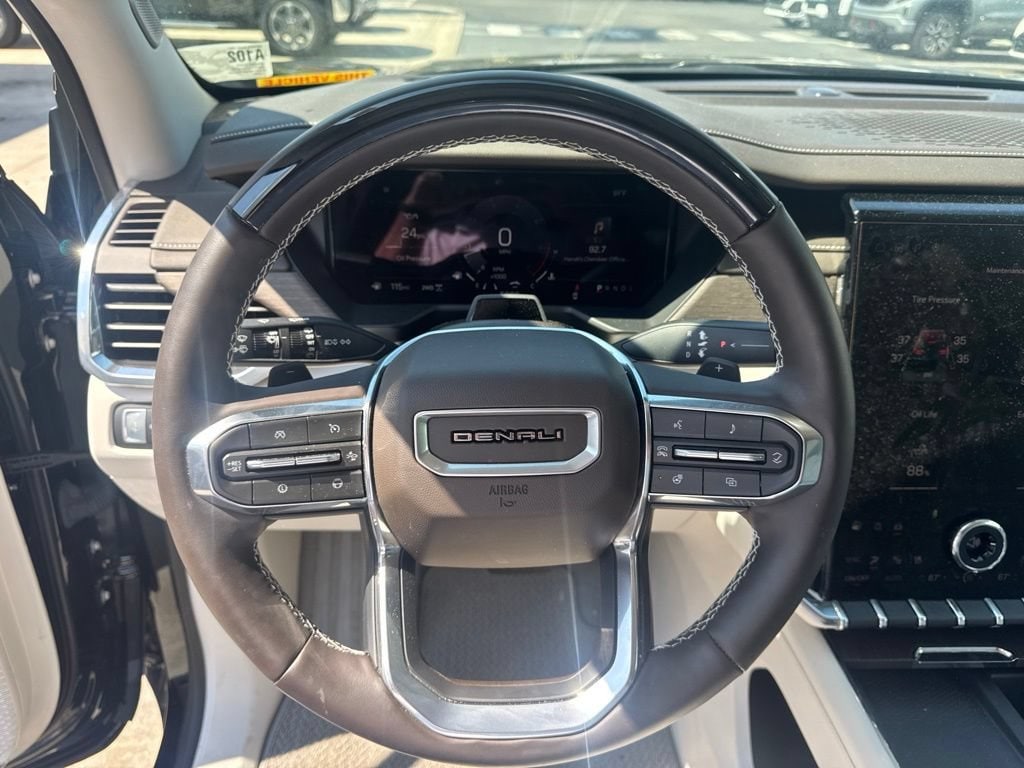2024 GMC Acadia Denali - Photo 11
