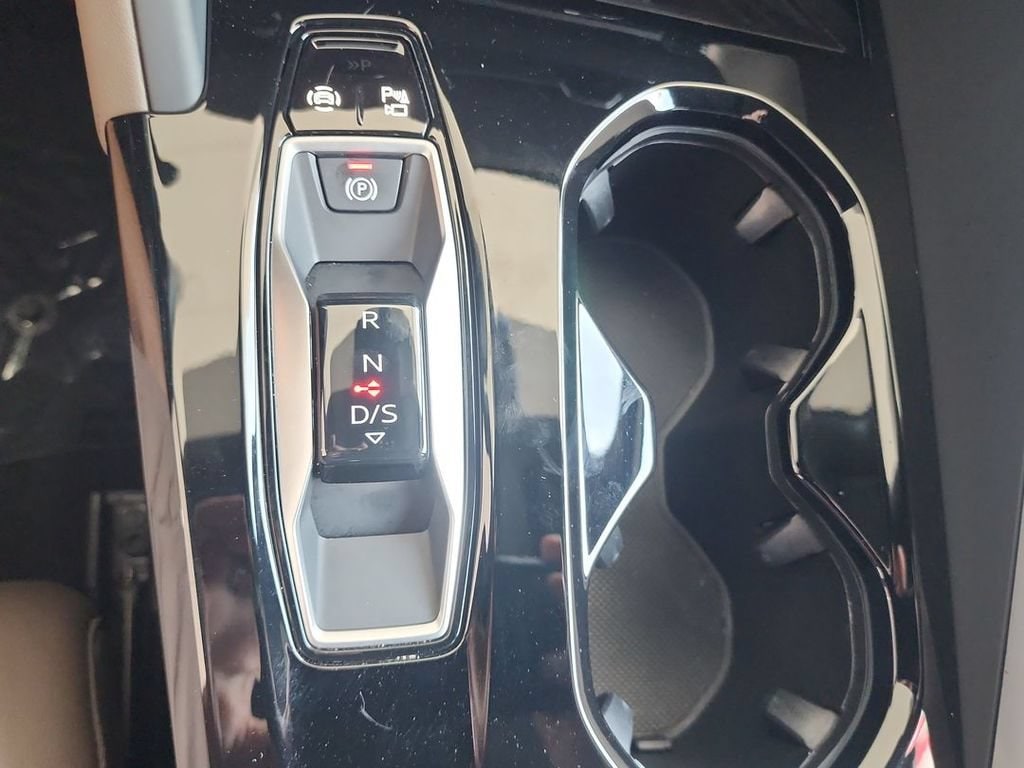 2025 Audi New Q5 Premium Plus - Photo 16