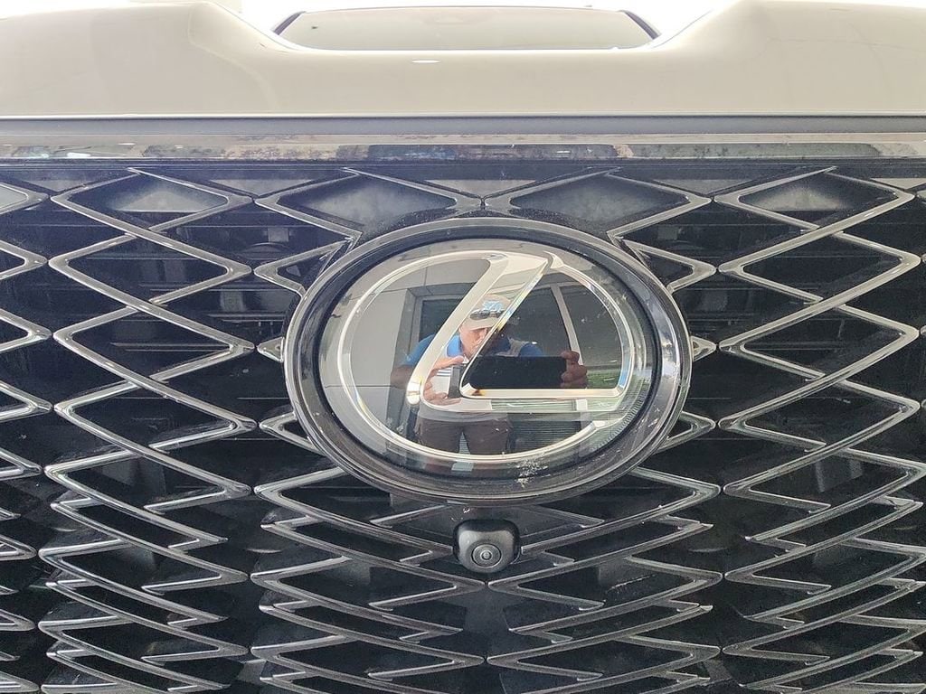 2025 Lexus LX F-Sport - Photo 31