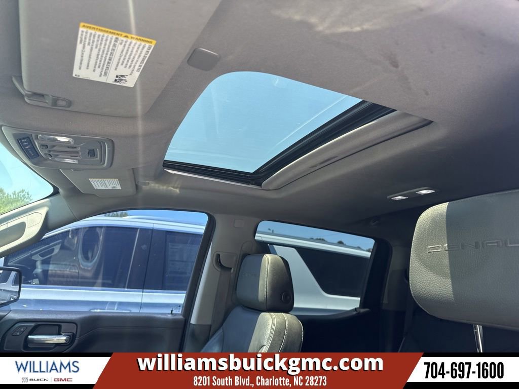 2020 GMC Sierra 4WD Crew Cab Short Box Denali's photo
