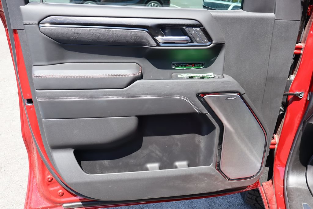 2026 GMC Sierra 1500 AT4X - Photo 11