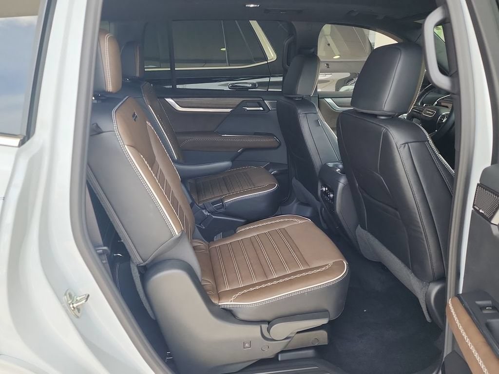 2026 GMC Acadia Denali Ultimate - Photo 26