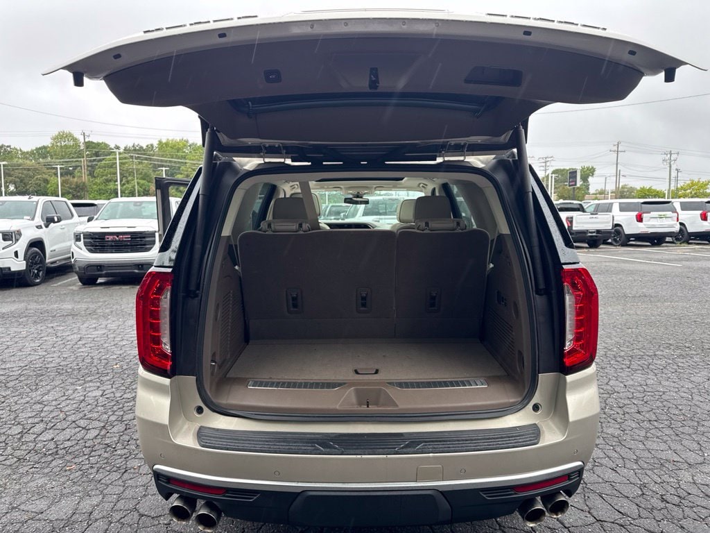 2022 GMC Yukon Denali - Photo 21