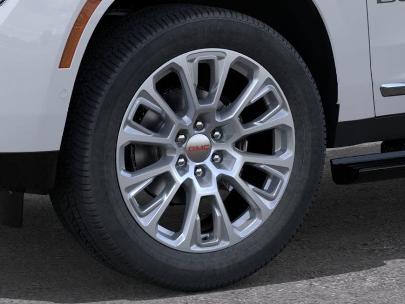 2026 GMC Yukon Denali - Photo 9