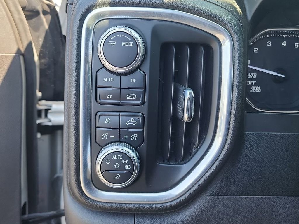 2020 GMC Sierra 1500 SLT - Photo 17