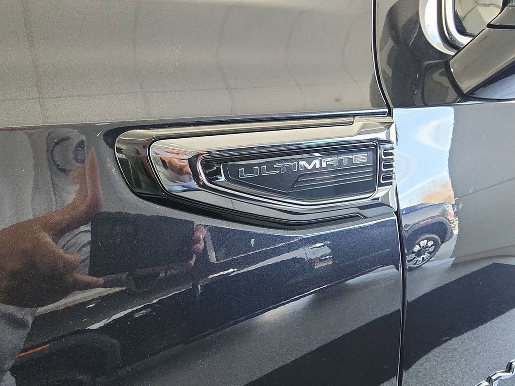 2025 GMC Yukon Denali Ultimate - Photo 32