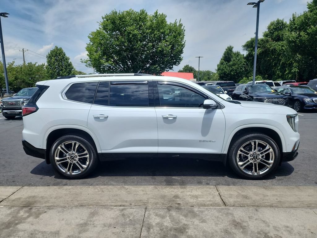 2026 GMC Acadia Denali Ultimate - Photo 9