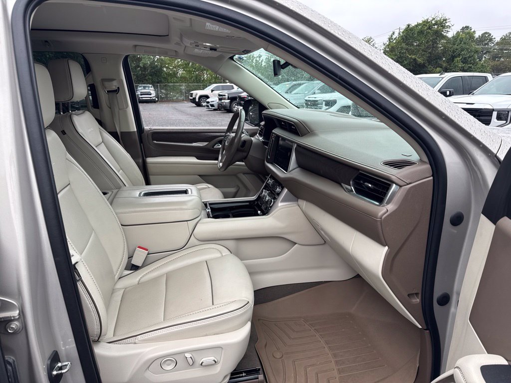 2022 GMC Yukon Denali - Photo 14