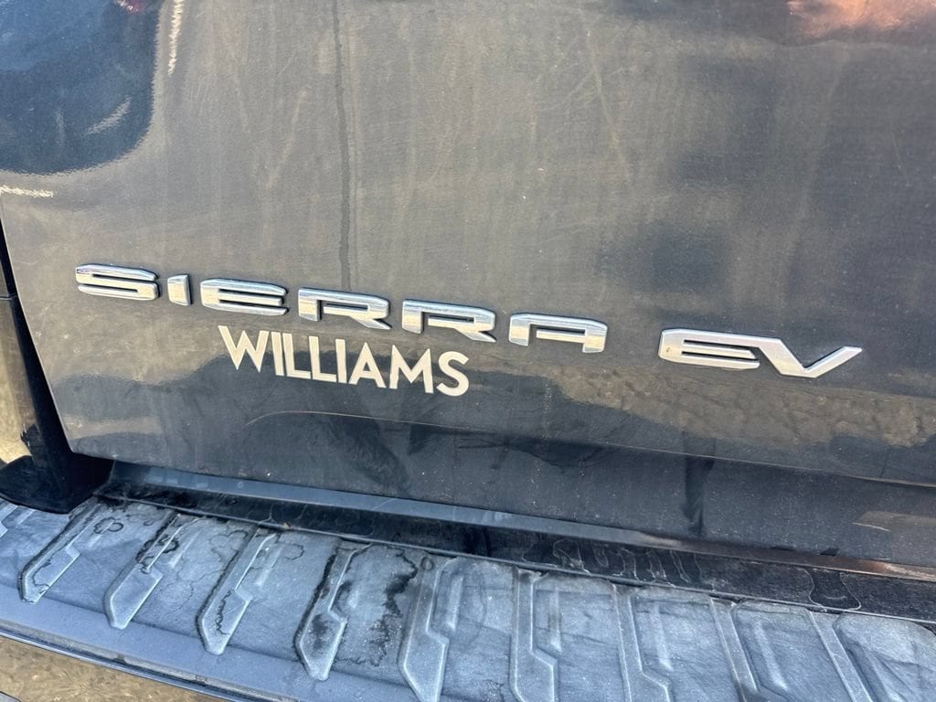 2026 GMC Sierra EV Denali - Photo 26