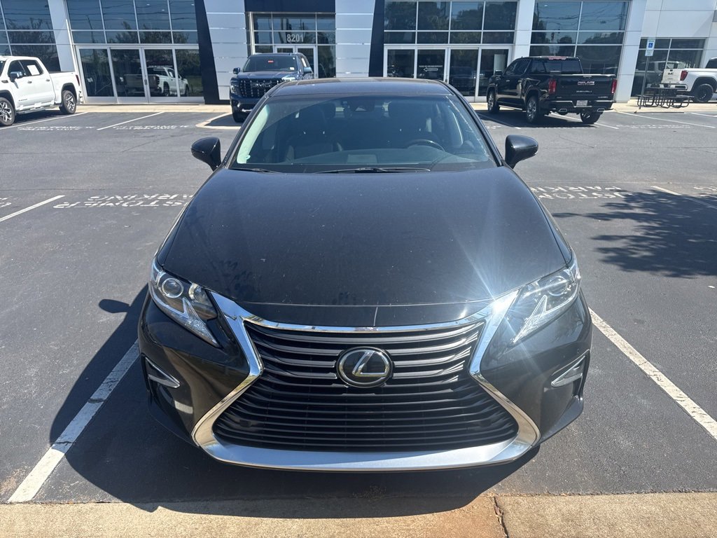 2017 Lexus ES 350 photo 2