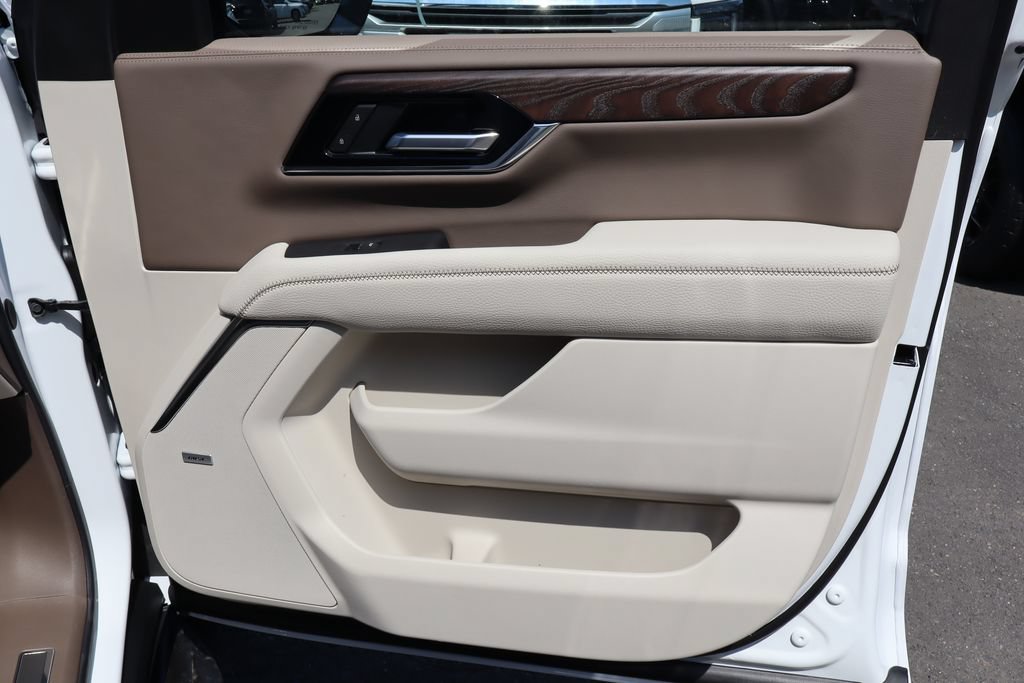 2026 GMC Yukon XL Denali - Photo 25