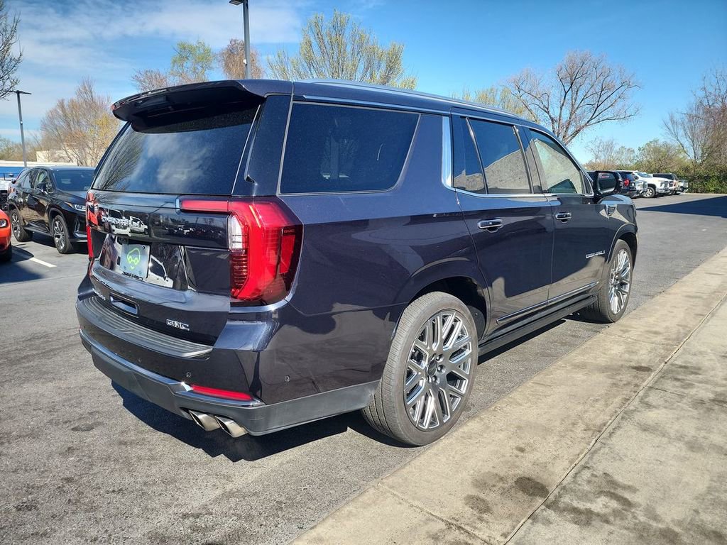 2025 GMC Yukon Denali Ultimate - Photo 8