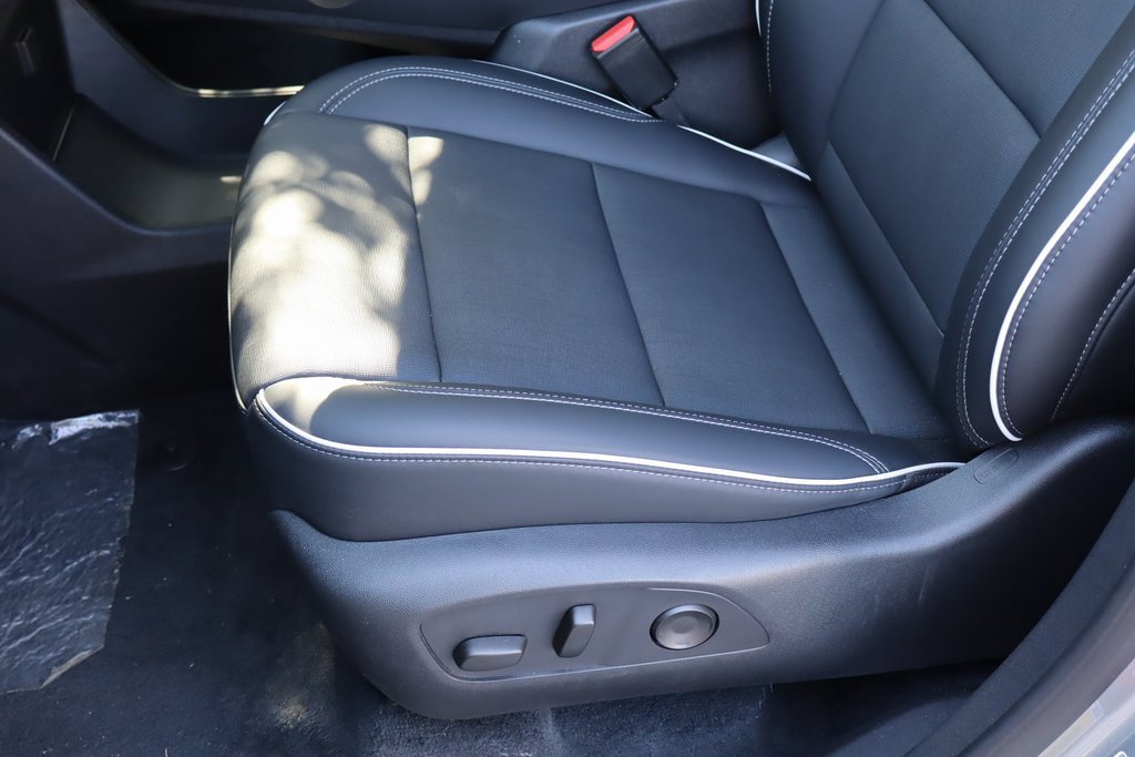 2025 Buick Enclave Preferred - Photo 11