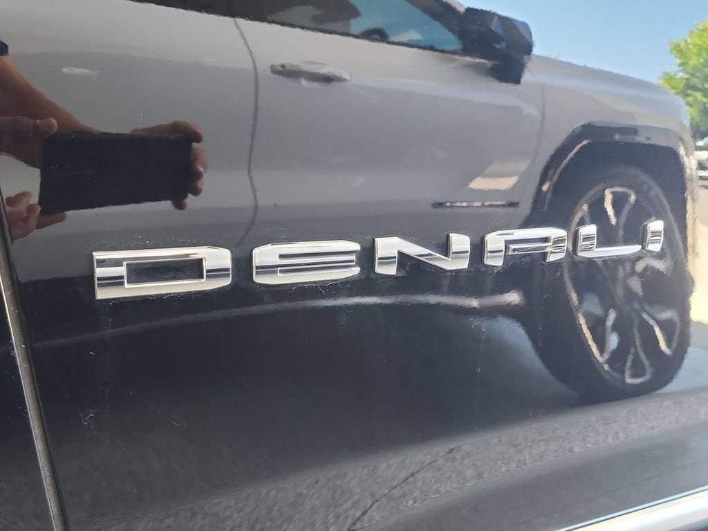 2025 GMC Yukon XL Denali - Photo 32