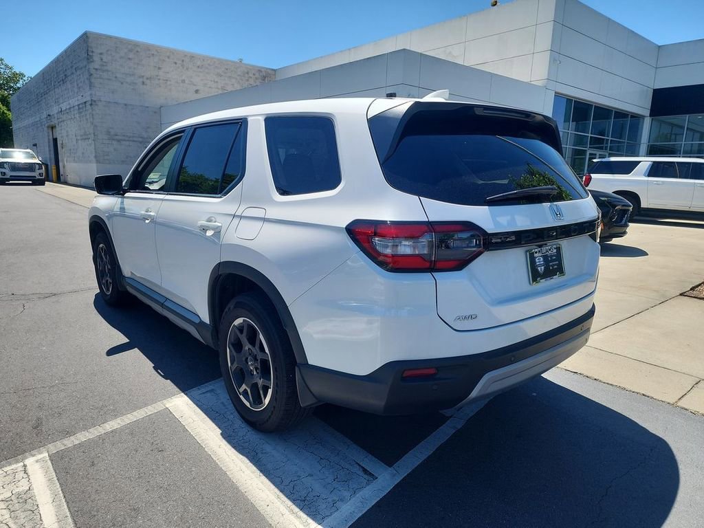 2025 Honda Pilot EX-L - Photo 6