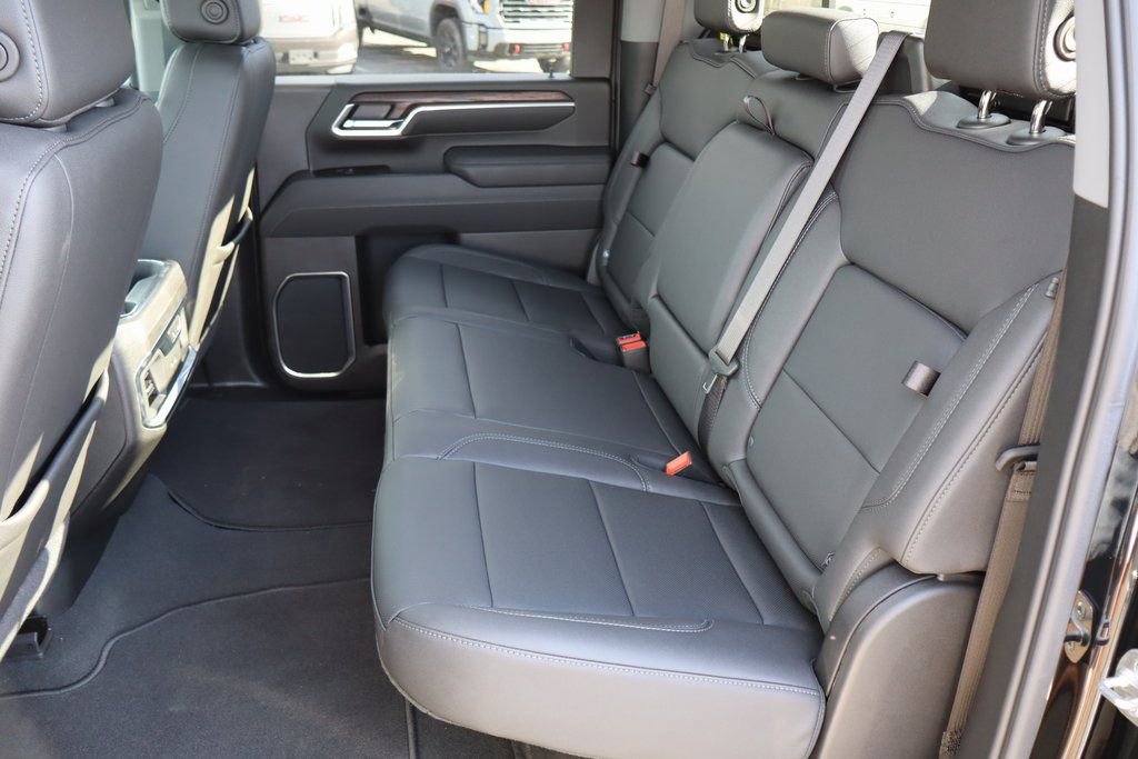 2025 GMC Sierra 2500HD SLT - Photo 21